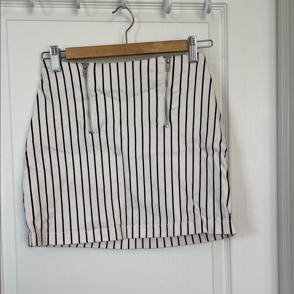 Forever 21 Black and White Striped Mini Skirt